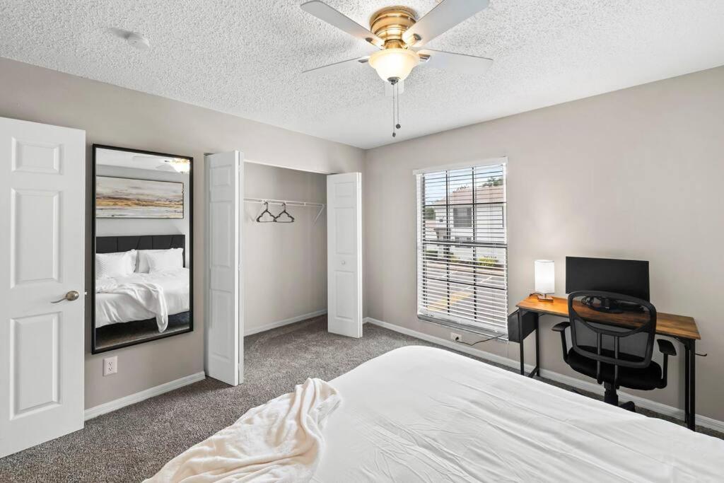 Cozy Townhouse - Gym Pool Golf Fast Wifi 2b2b * Tampa