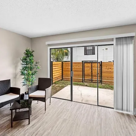 Apartamento Cozy Townhouse - Gym Pool Golf Fast Wifi 2B2B Tampa Exterior foto