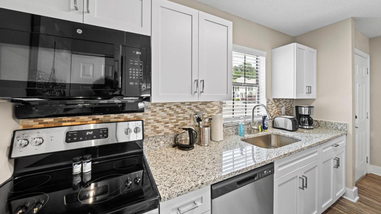 Cozy Townhouse - Gym Pool Golf Fast Wifi 2b2b * Tampa