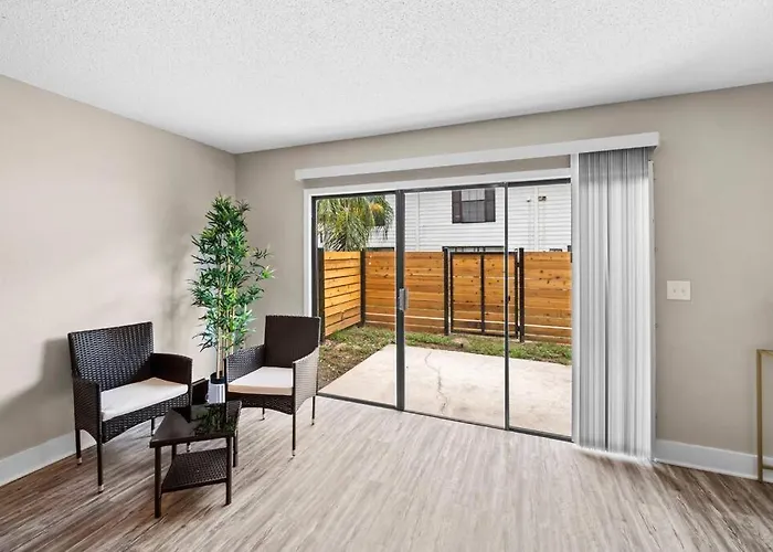 Cozy Townhouse - Gym Pool Golf Fast Wifi 2B2B