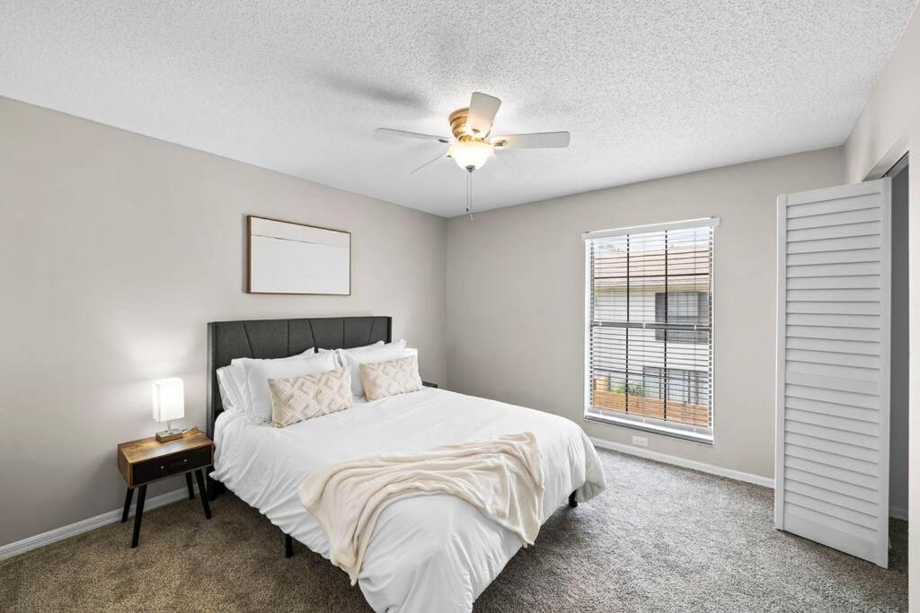Apartment Cozy Townhouse - Gym Pool Golf Fast Wifi 2b2b Tampa